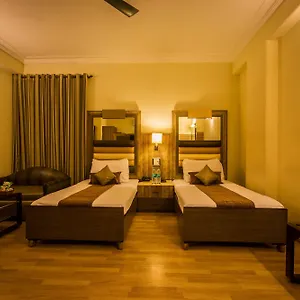 The Suncourt Yatri Deli