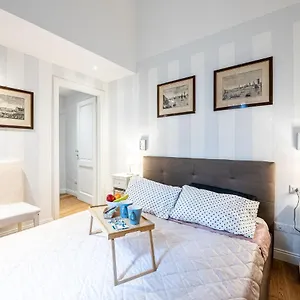  Apartment Elegante Casa Ai Piedi Di Piazzale Michelangelo Italy
